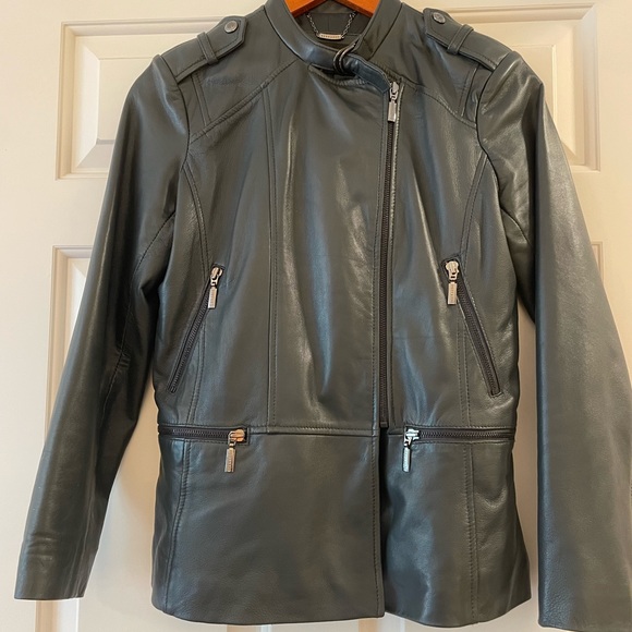Bernardo Dark Green Grayish Soft Leather Jacket Size XS.  EUC. - Picture 6 of 11